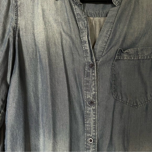 Chambray button down top - Picture 2 of 5